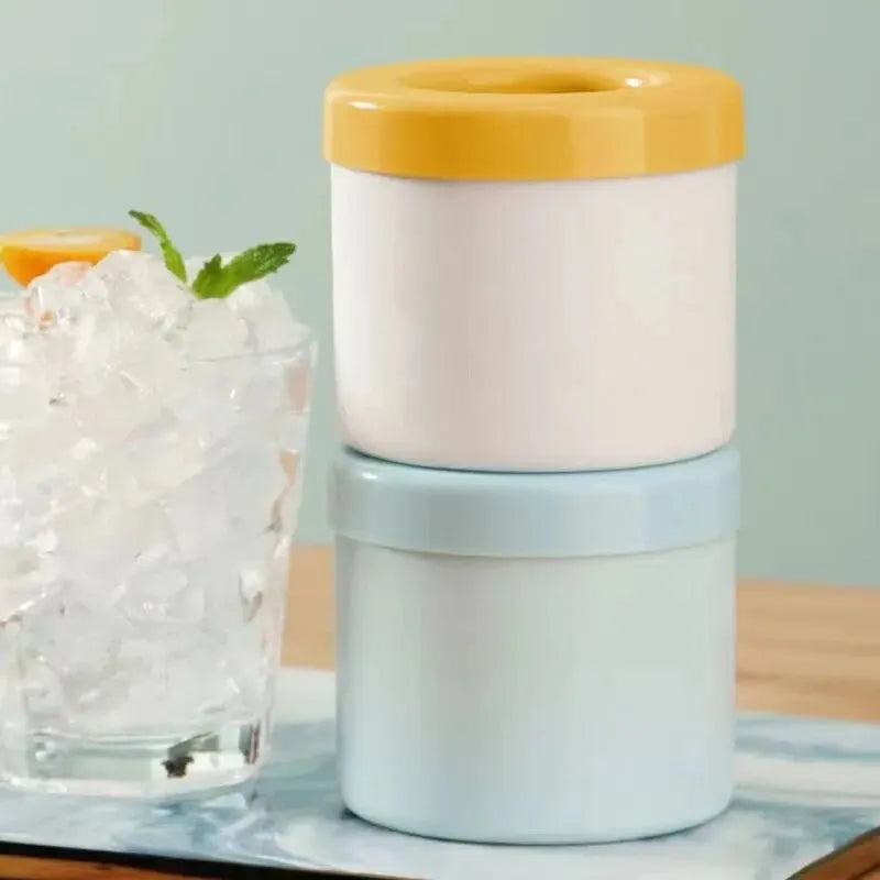 Molde de Hielo de Silicona con Vertedor – Cubitos Perfectos Sin Derrames