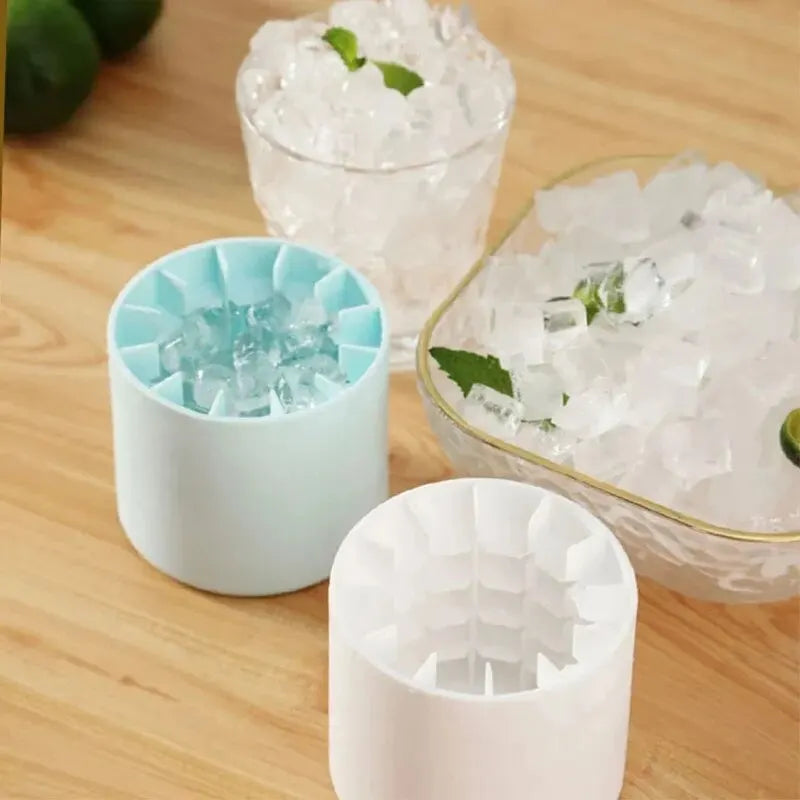 Molde de Hielo de Silicona con Vertedor – Cubitos Perfectos Sin Derrames